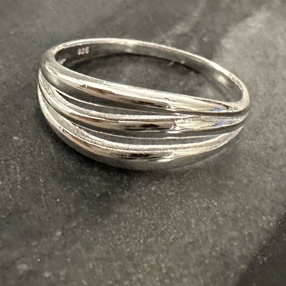 Sterling Silver Simple Ring - Picture 8 of 8
